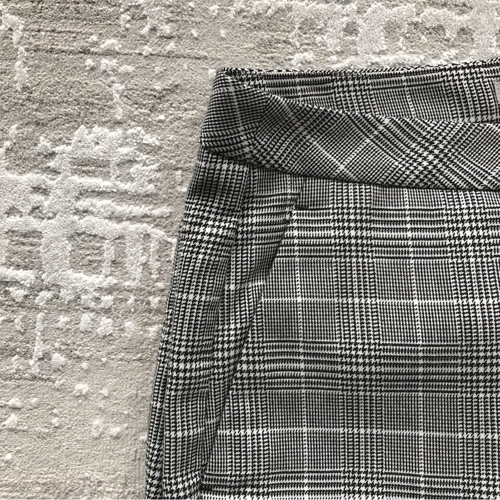 Pants - Picture 4 of 7
